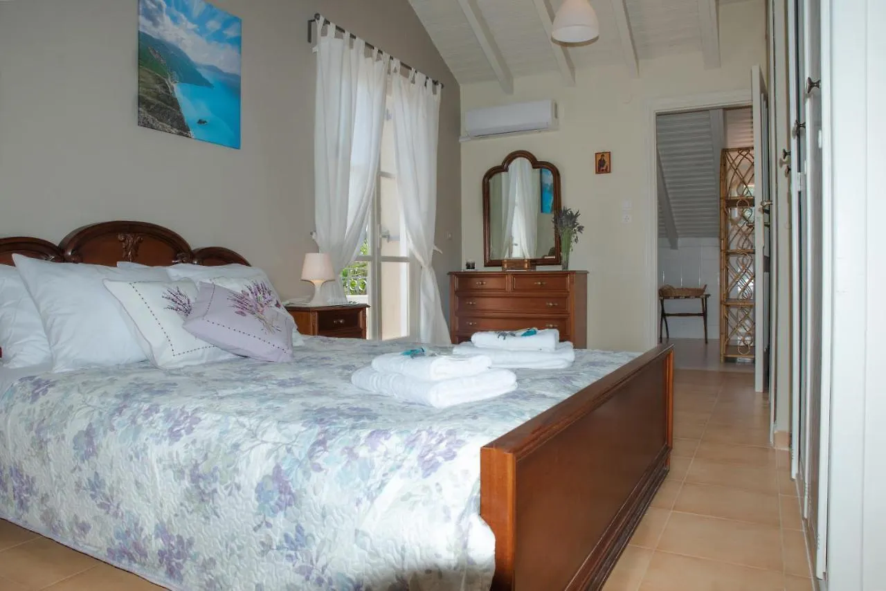 Apartment Captain'S Quarters At Fiscardo Waterfront-Feel The Breeze Fiskardo