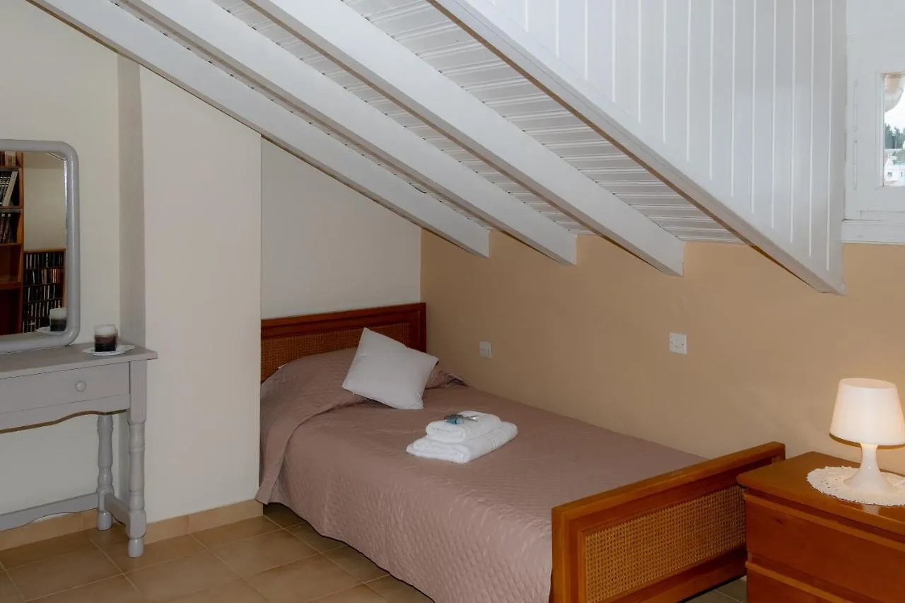 Captain'S Quarters At Fiscardo Waterfront-Feel The Breeze Fiskardo Apartment